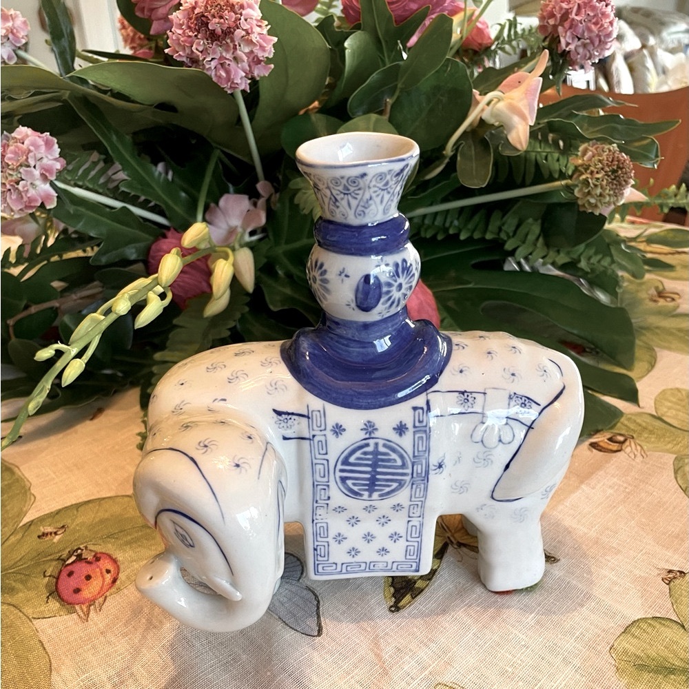 Vintage Chinese Ceramic Elephant Candlestick Holder - Picture 7 of 8